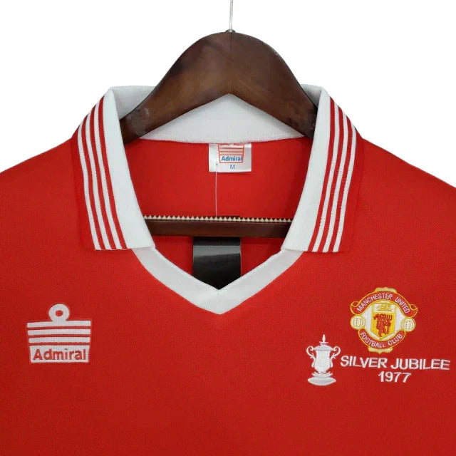 Manchester United 1977 Red Retro