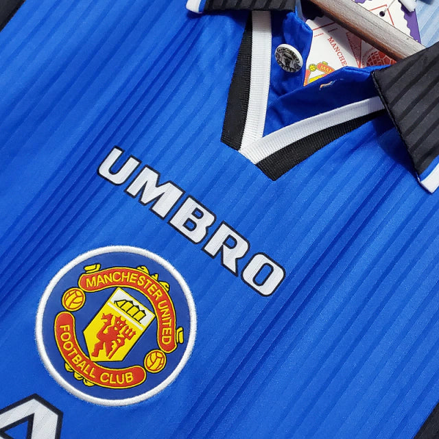 Manchester United 1996/97 Blue Retro