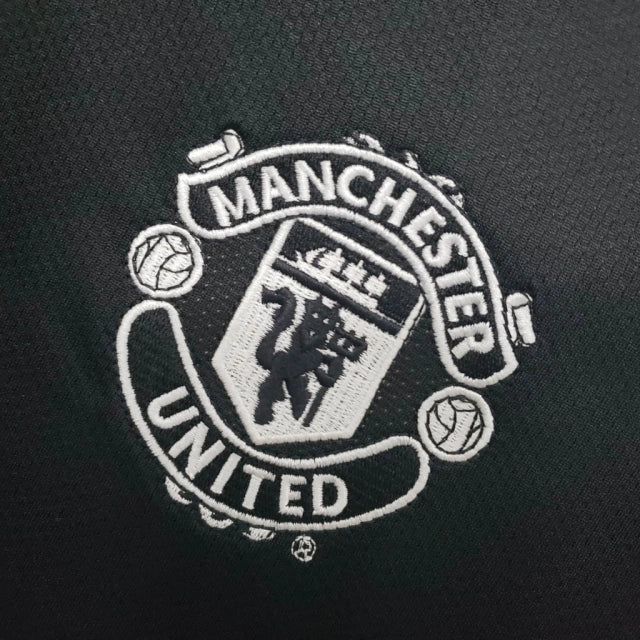 Manchester United 2000/02 Black Retro