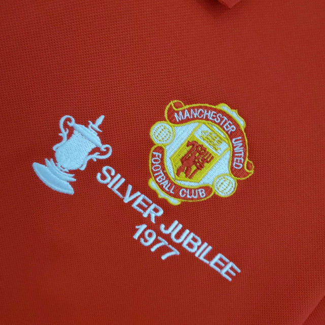 Manchester United 1977 Red Retro