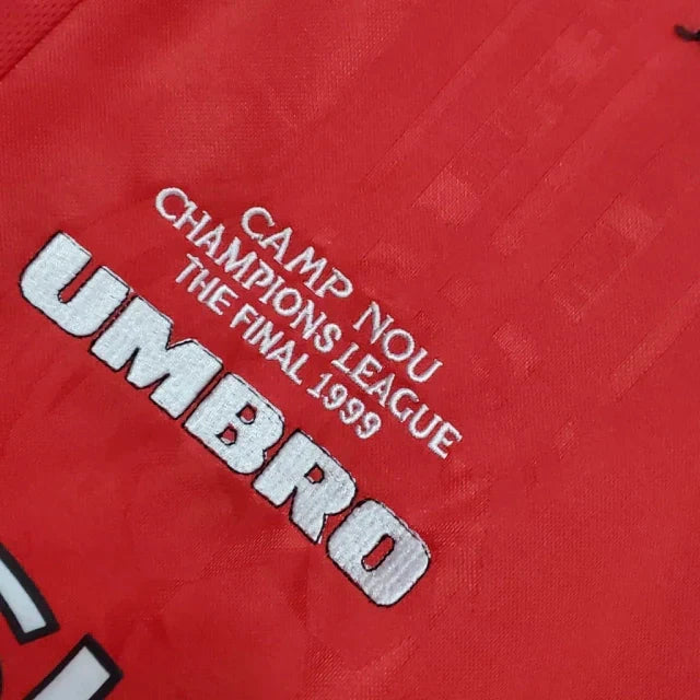 Manchester United 1999/00 Red Retro