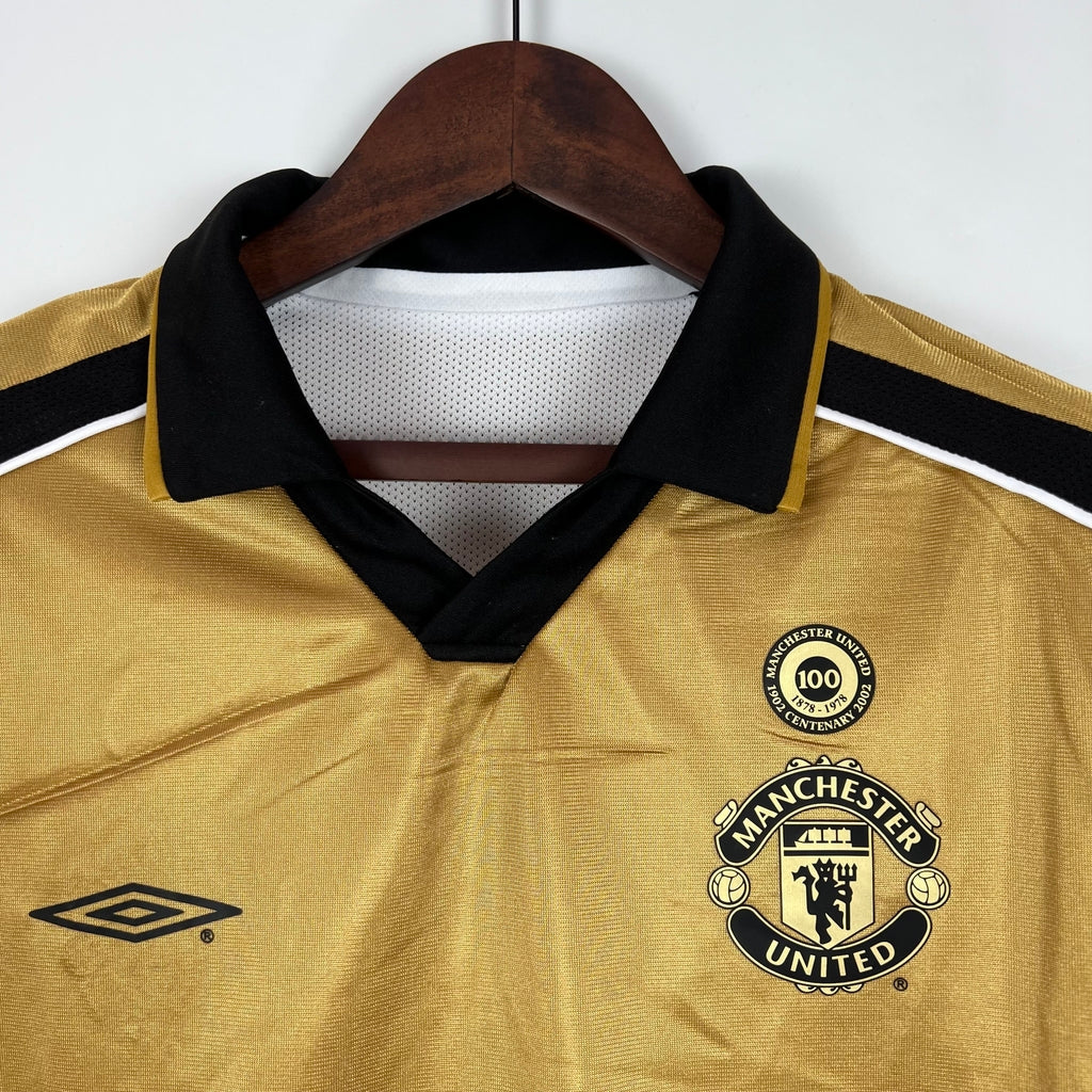 Manchester United 2001/02 100 Years Reversible Retro