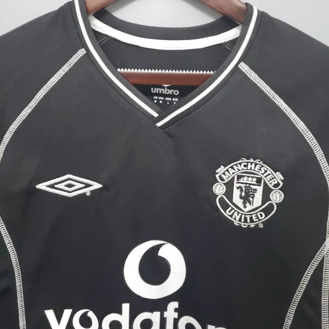Manchester United 2000/02 Black Retro