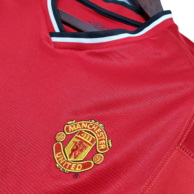 Manchester United 2000/01 Retro Jersey