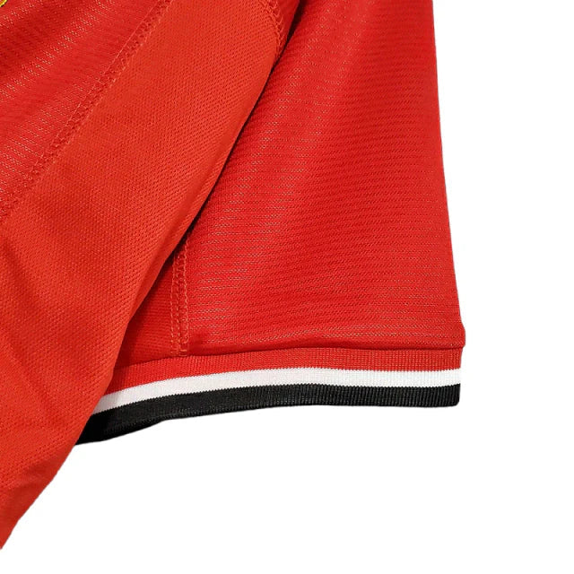 Manchester United 2000/01 Retro Jersey