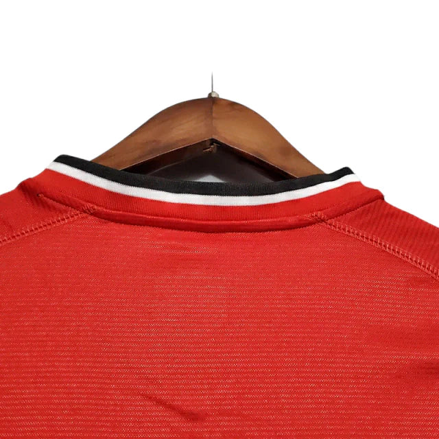 Manchester United 2000/01 Retro Jersey