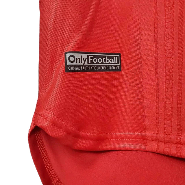 Manchester United 1999/00 Red Retro