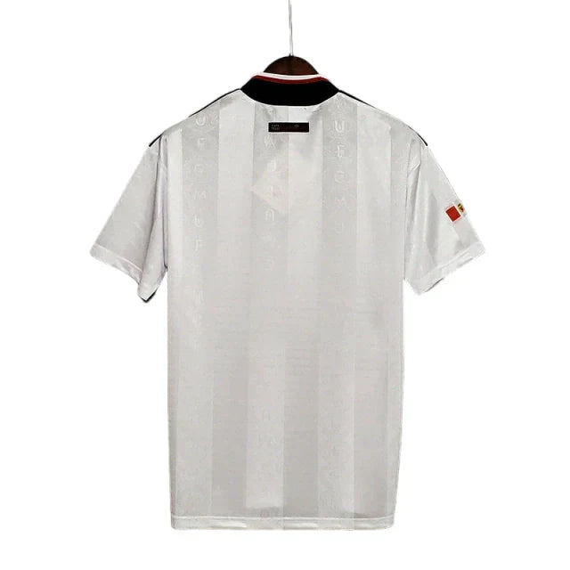 Manchester United 1997/98 White Retro