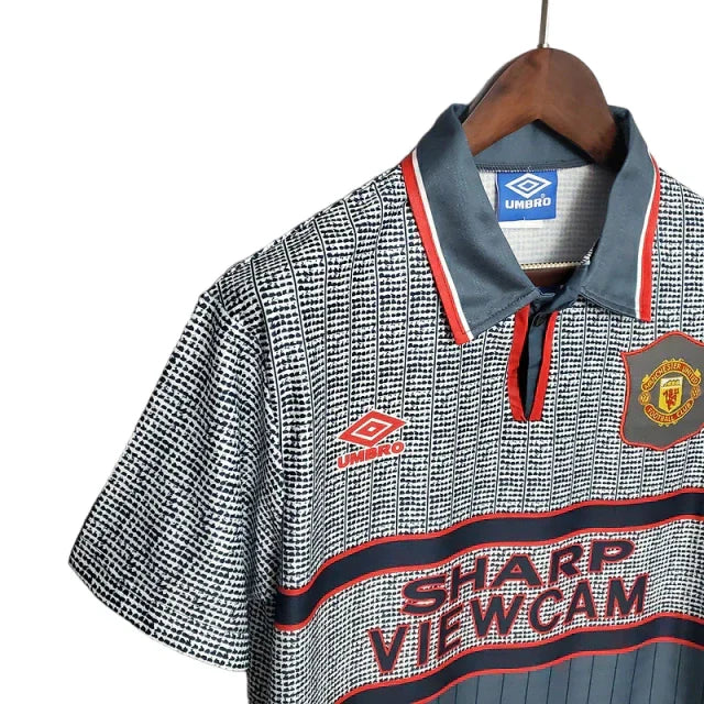 Manchester United 1995/96 Grey Retro