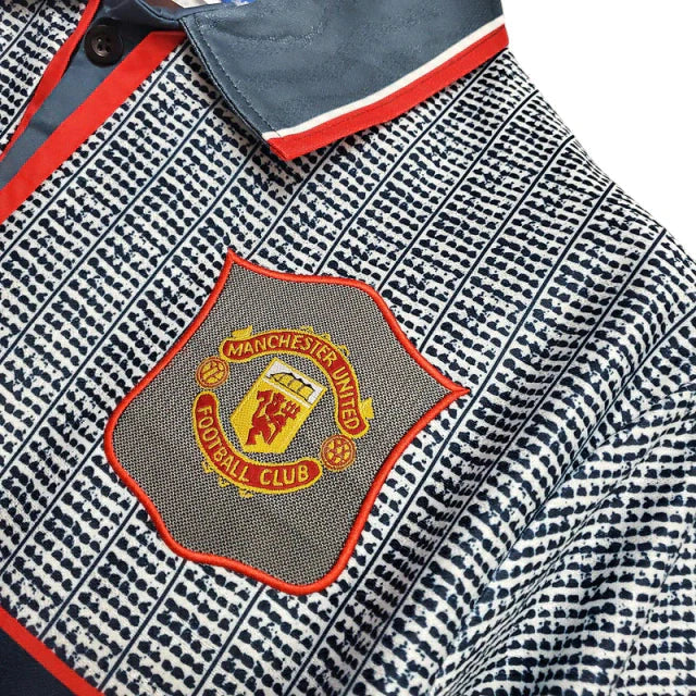 Manchester United 1995/96 Grey Retro