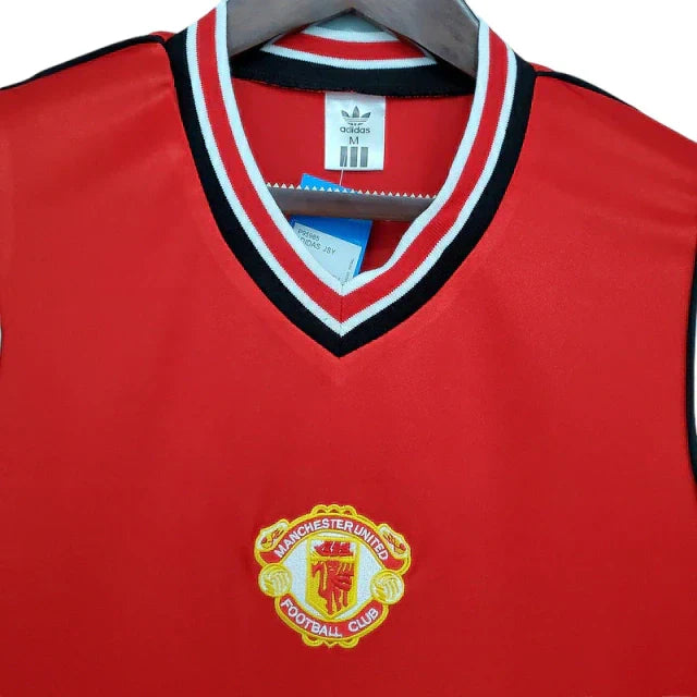 Manchester United 1985/86 Red Retro