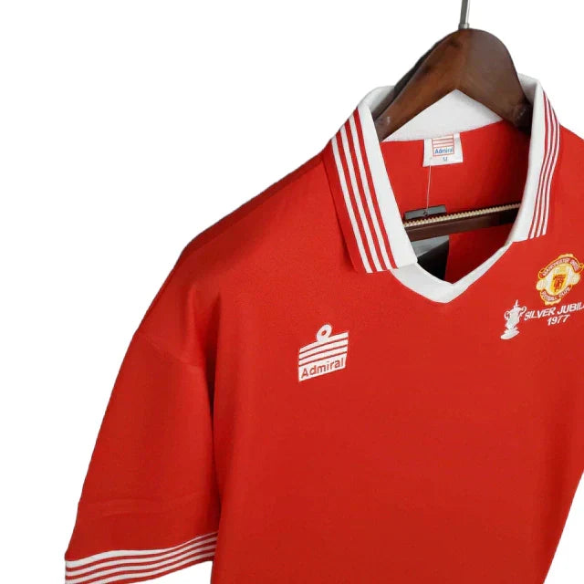 Manchester United 1977 Red Retro